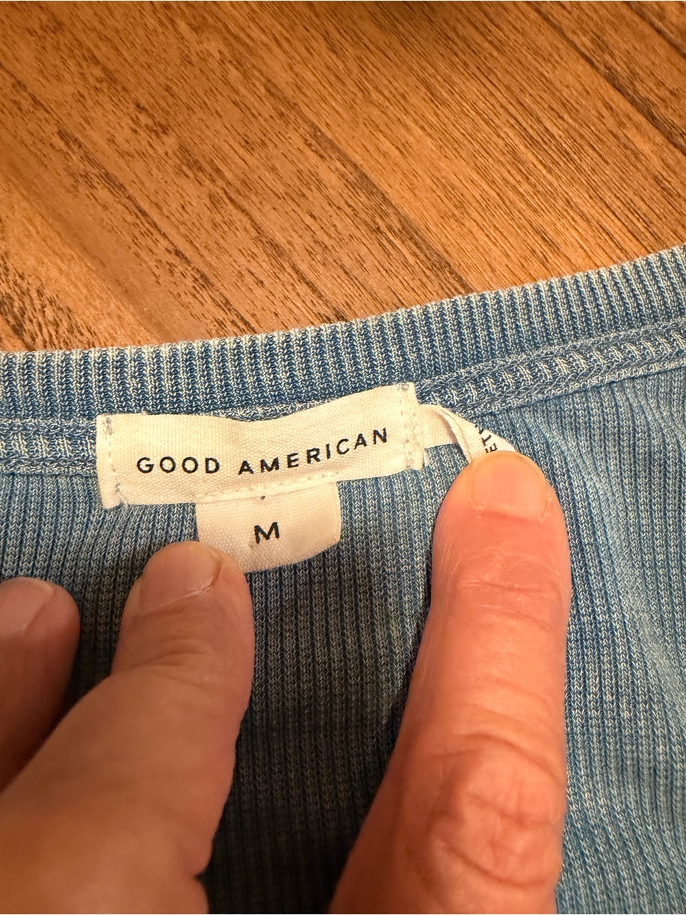 Good American Fluid Denim Henley Top - Picture 4 of 9